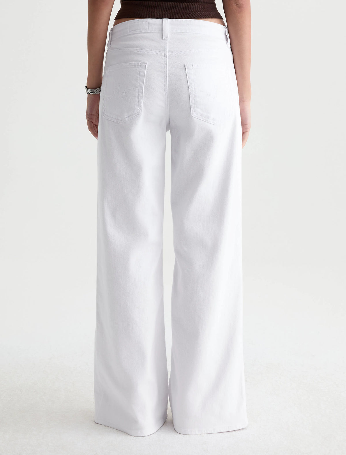 GALLERY WHITE