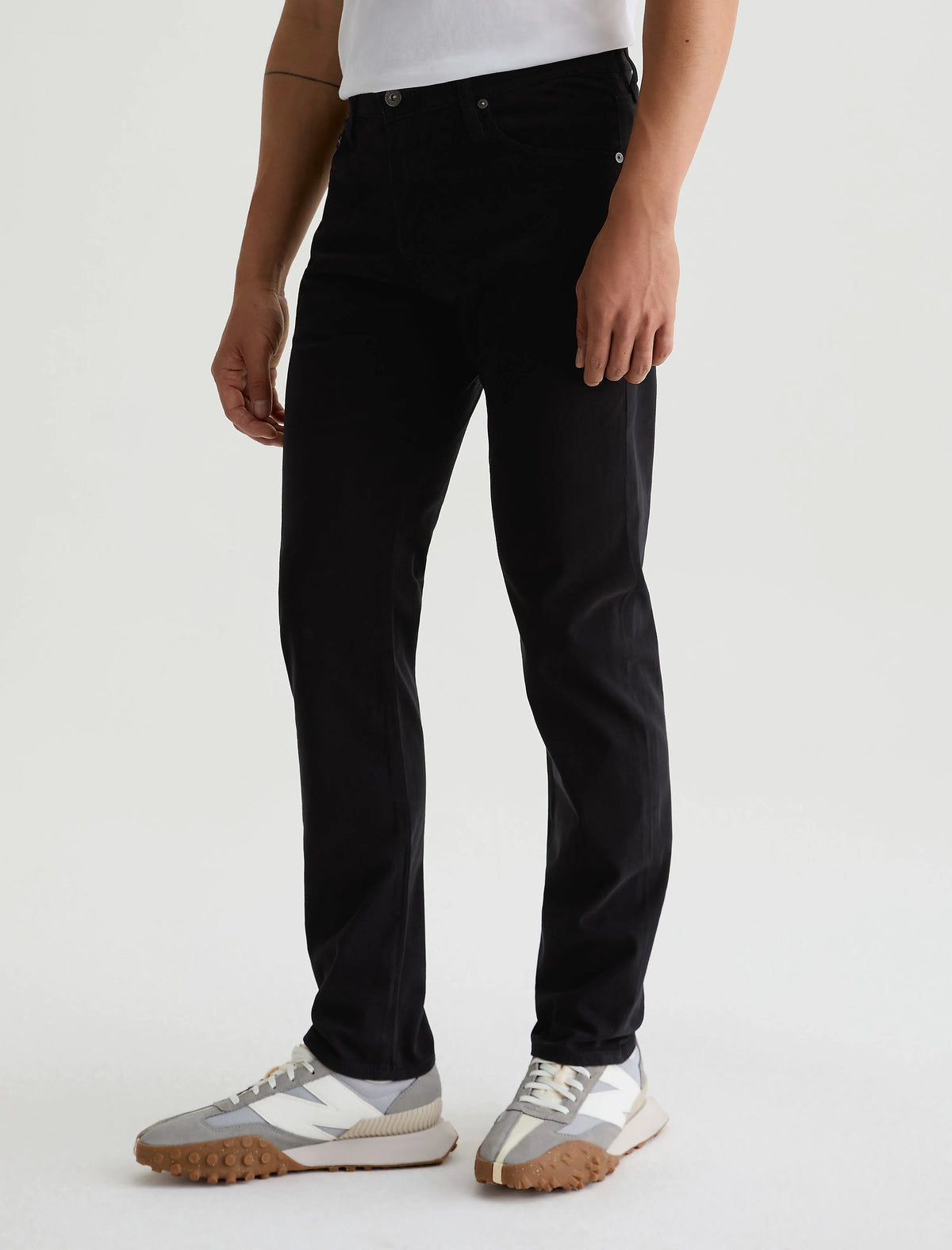 SUPER BLACK
