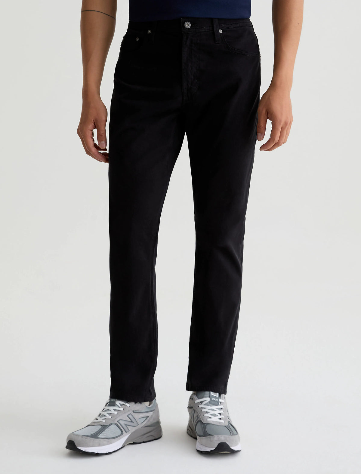 SUPER BLACK