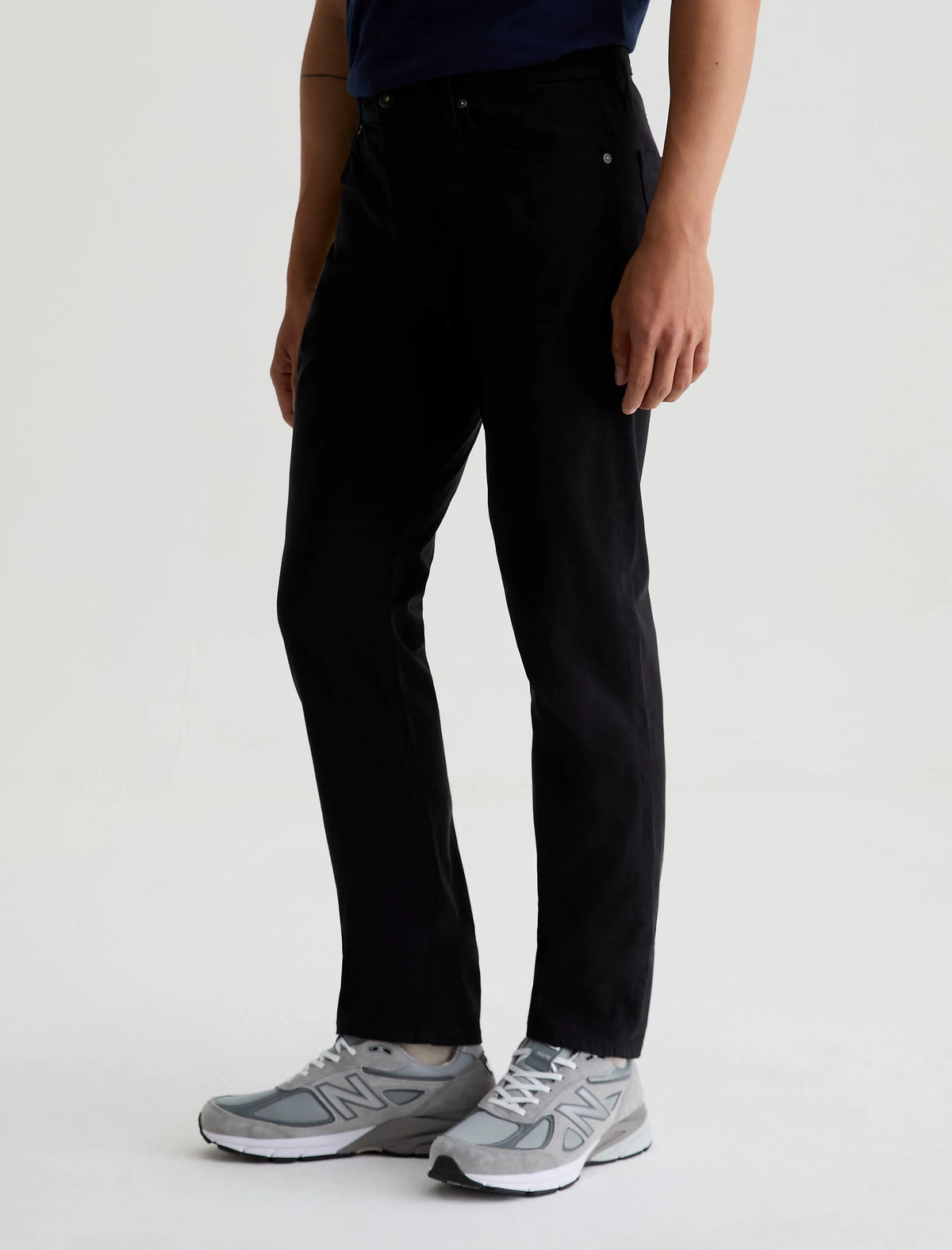 SUPER BLACK
