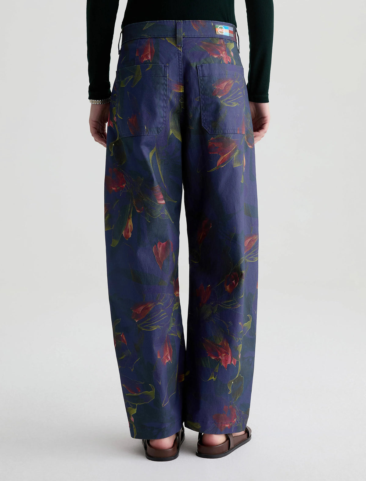 NIGHT FLORAL