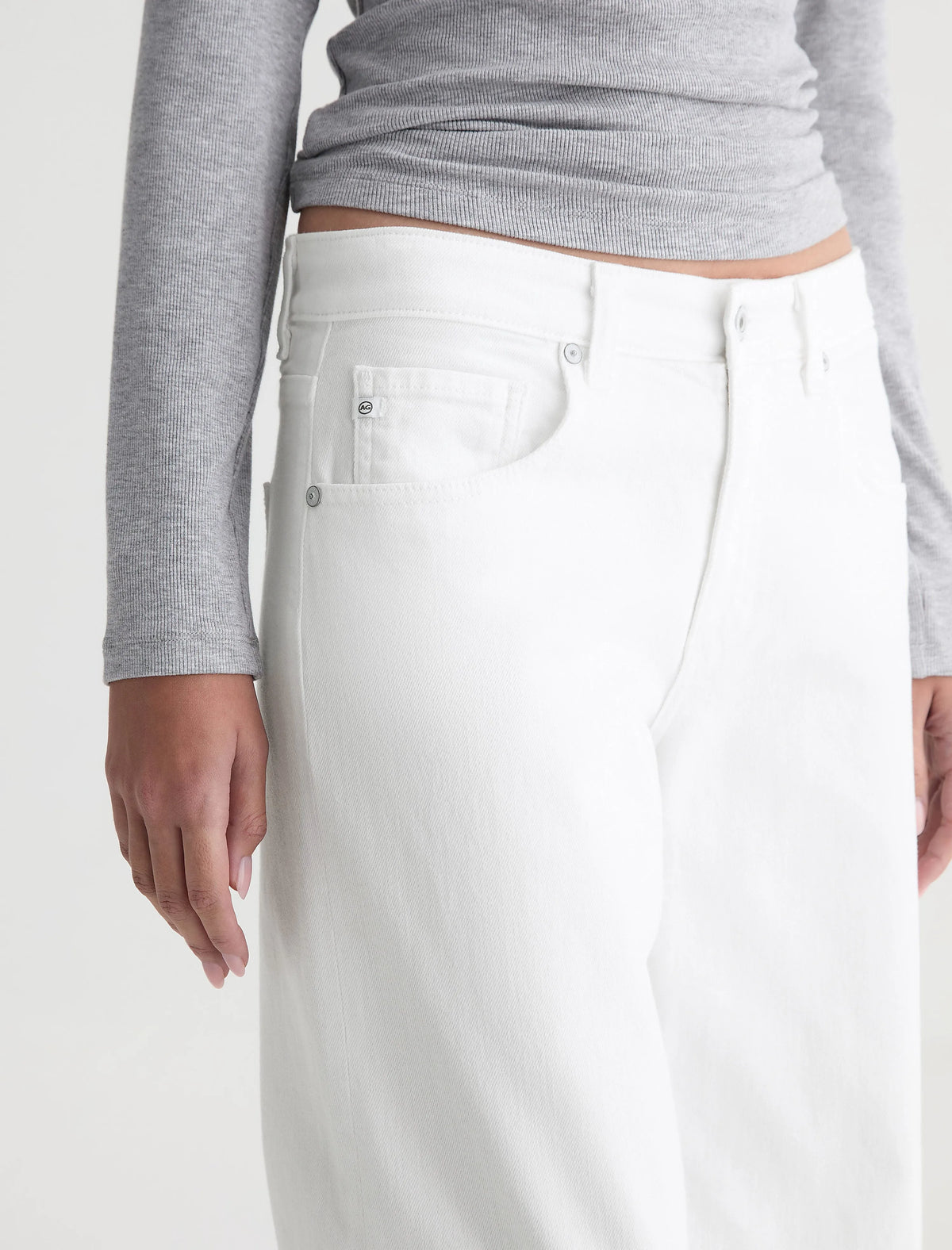 GALLERY WHITE