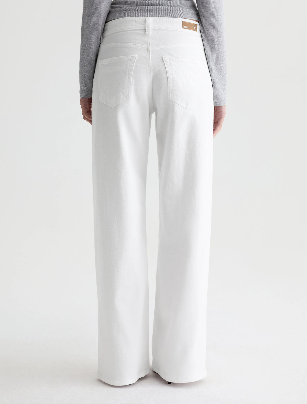 GALLERY WHITE