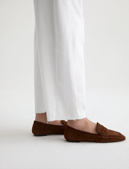 GALLERY WHITE
