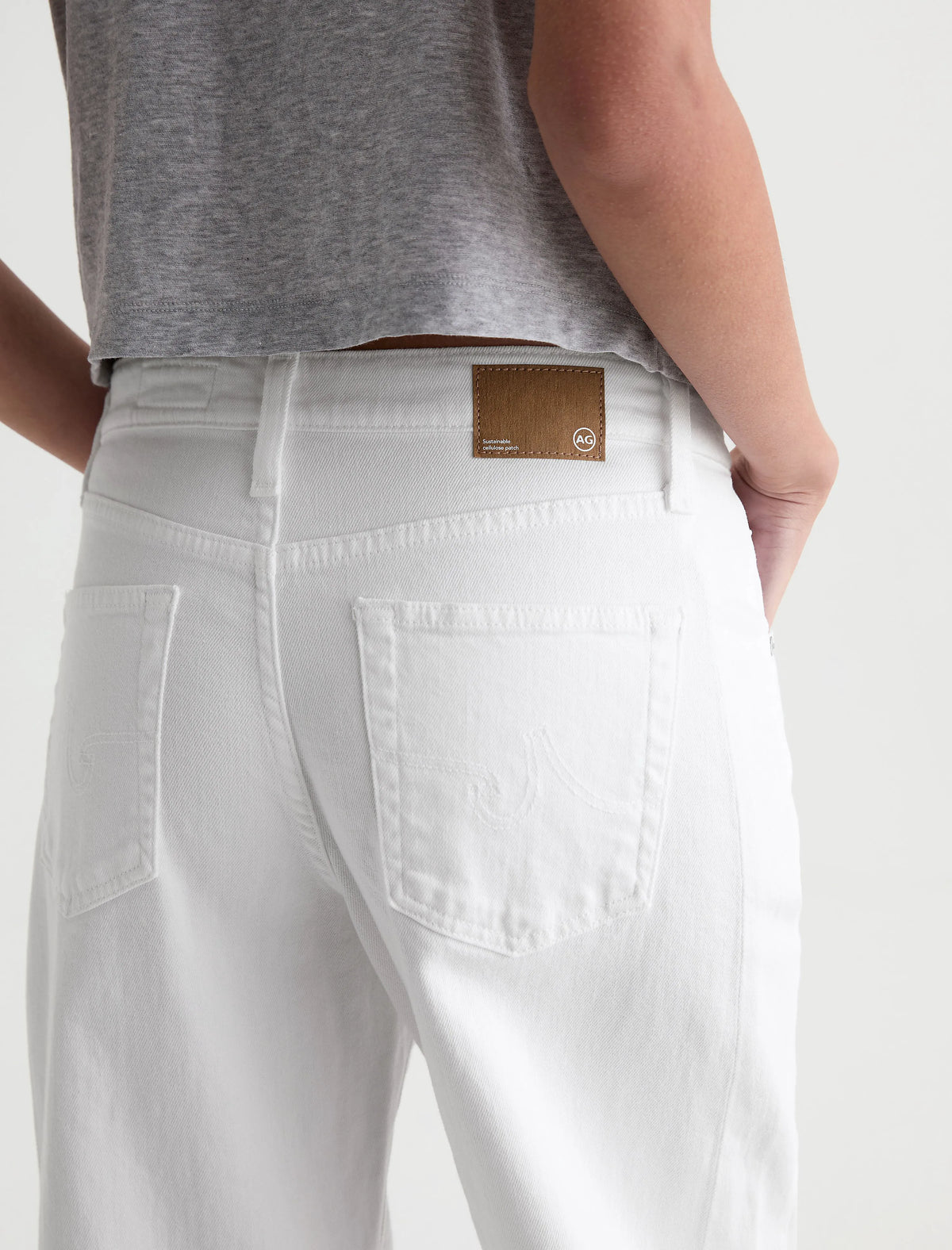 GALLERY WHITE