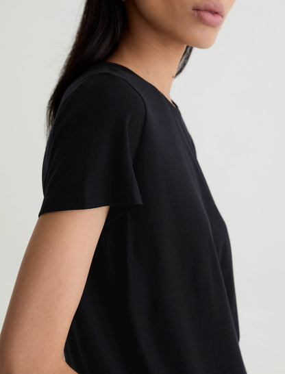 SUPER BLACK