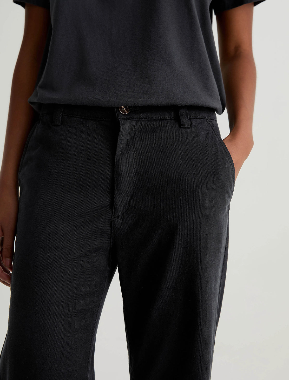 SUPER BLACK