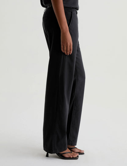 SUPER BLACK