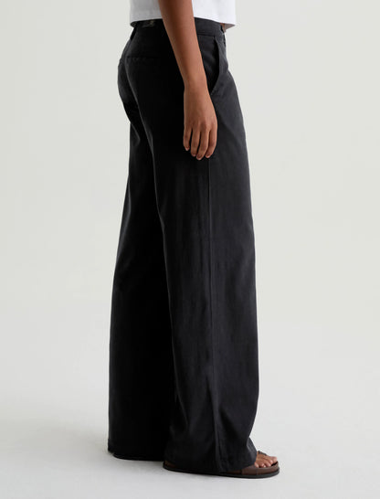 SUPER BLACK