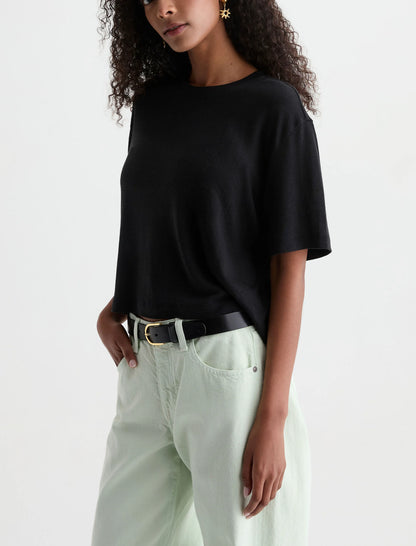SUPER BLACK