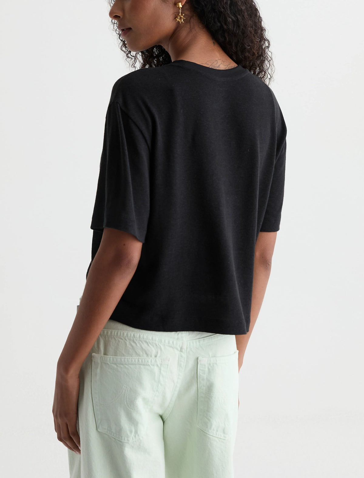 SUPER BLACK