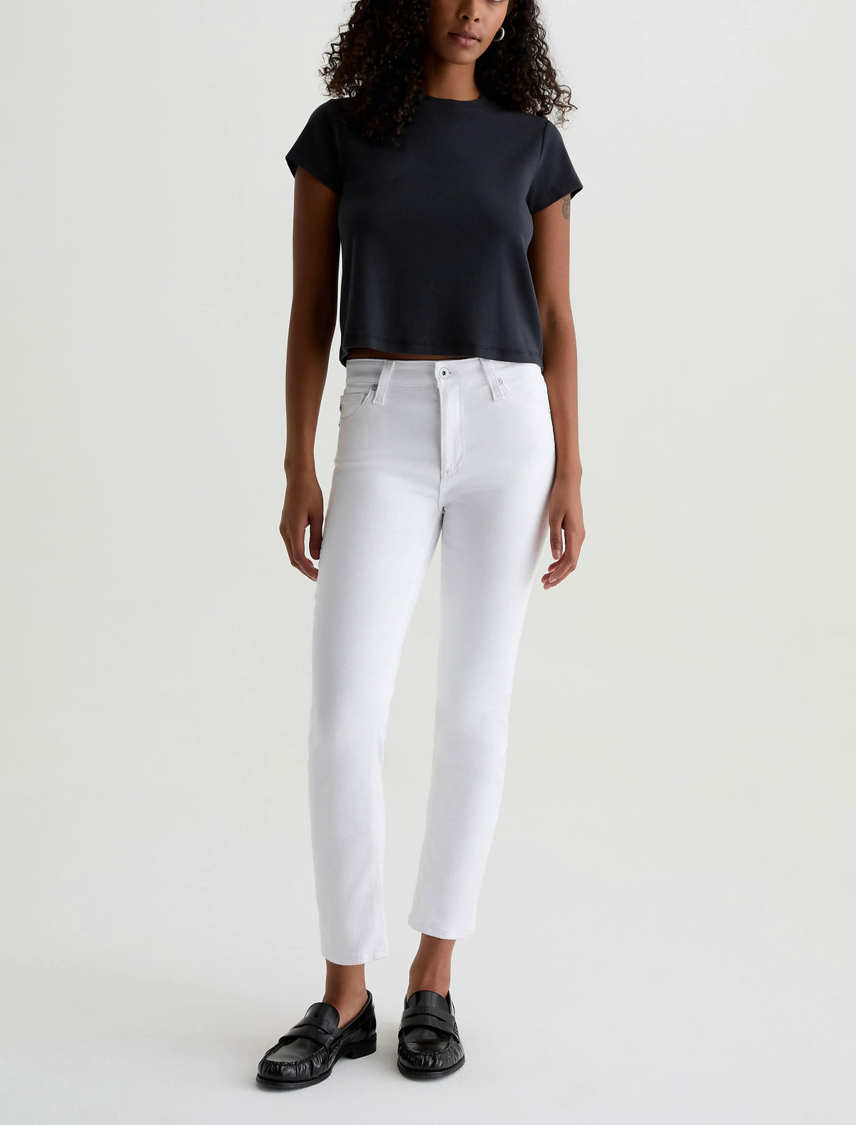 GALLERY WHITE