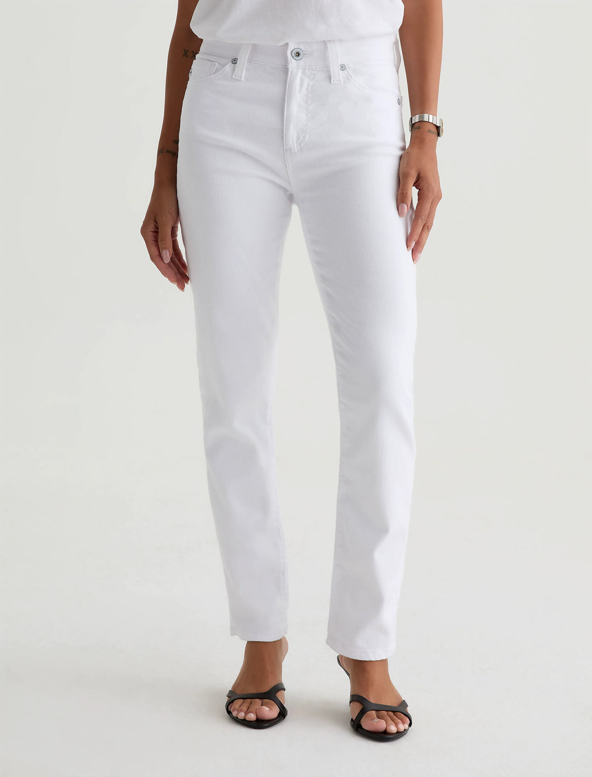 GALLERY WHITE