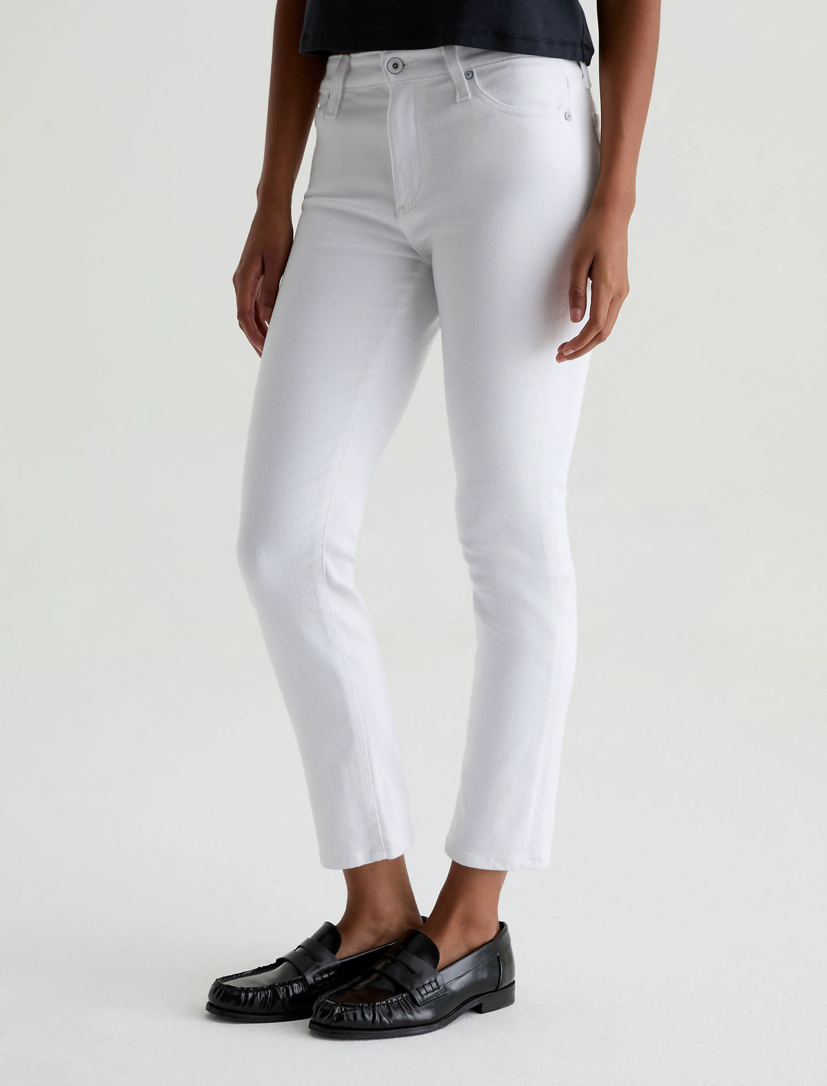 GALLERY WHITE
