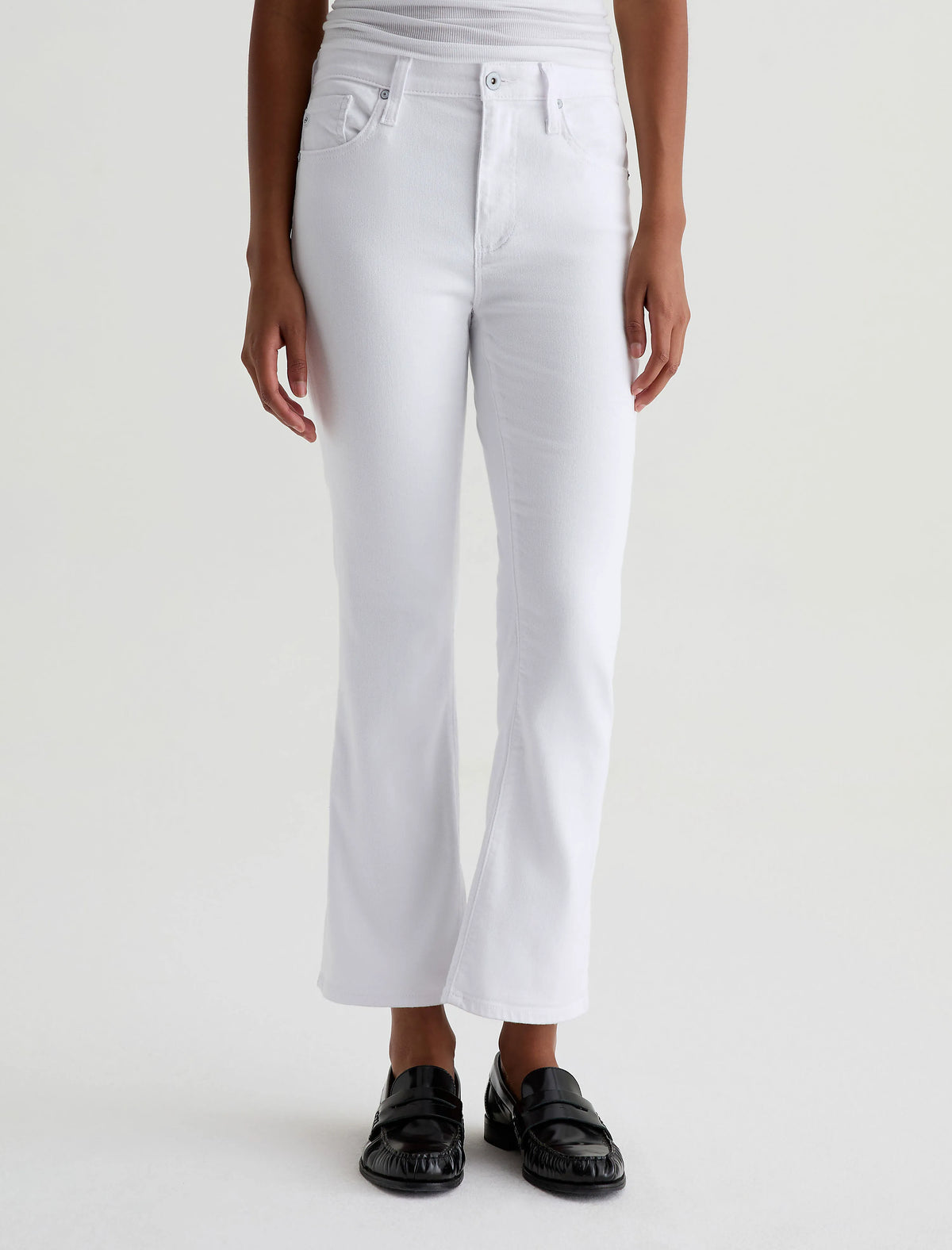 GALLERY WHITE