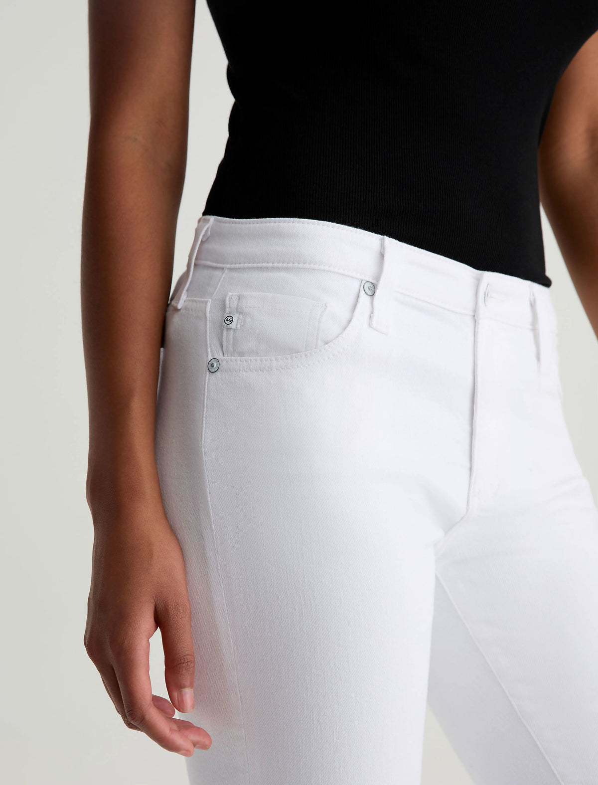 GALLERY WHITE
