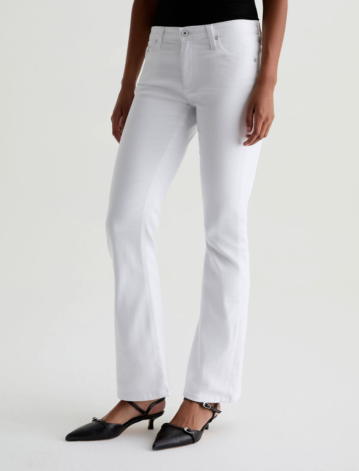 GALLERY WHITE