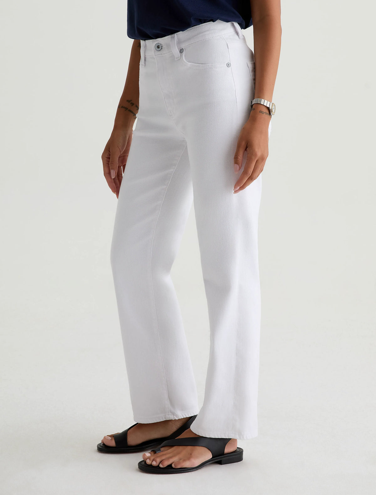 GALLERY WHITE