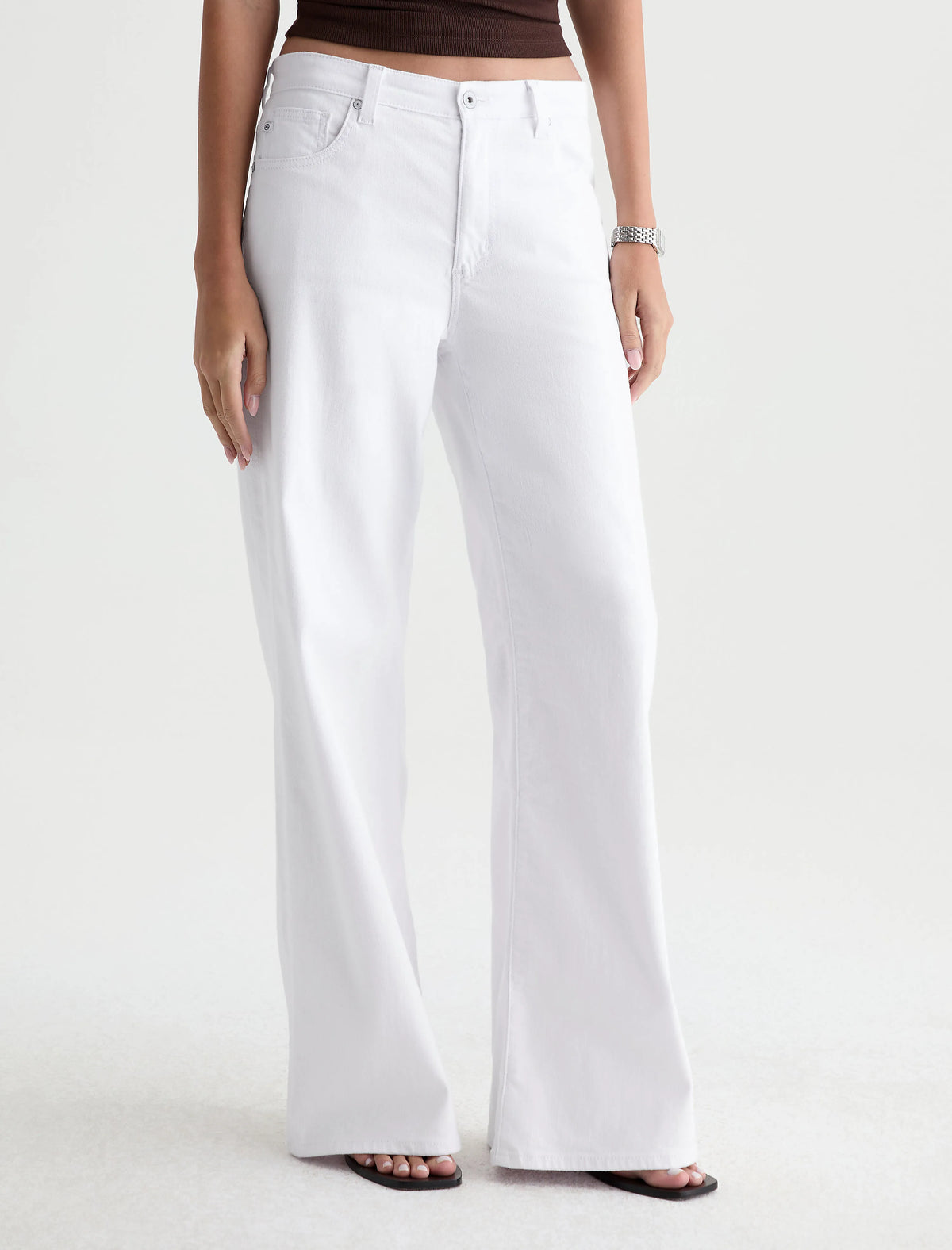 GALLERY WHITE