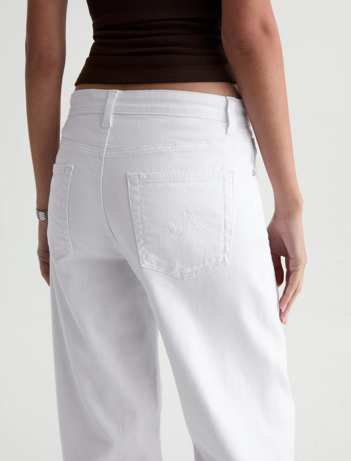 GALLERY WHITE