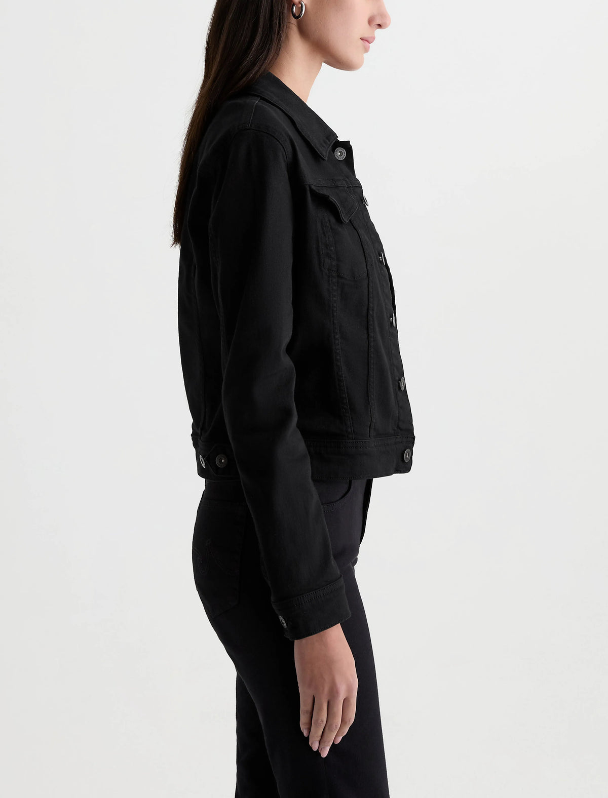 SUPER BLACK