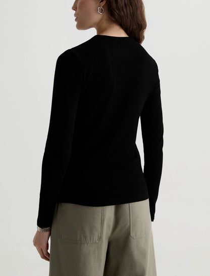 SUPER BLACK