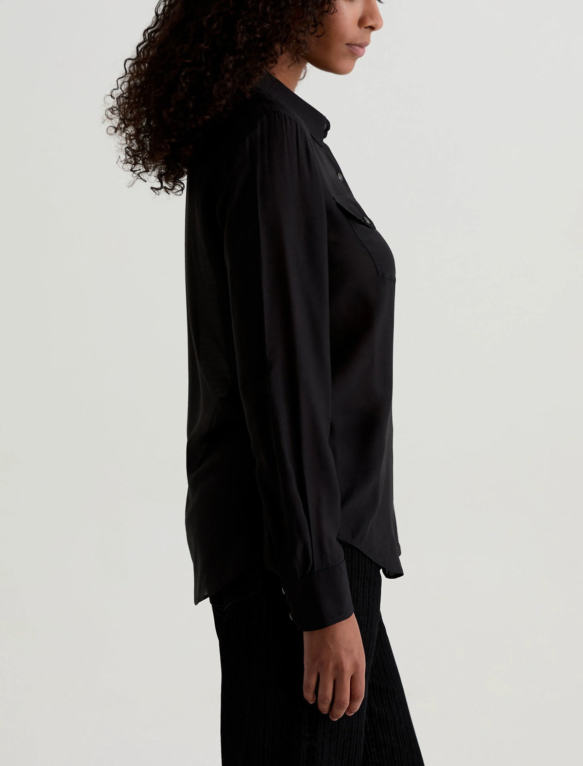 SUPER BLACK