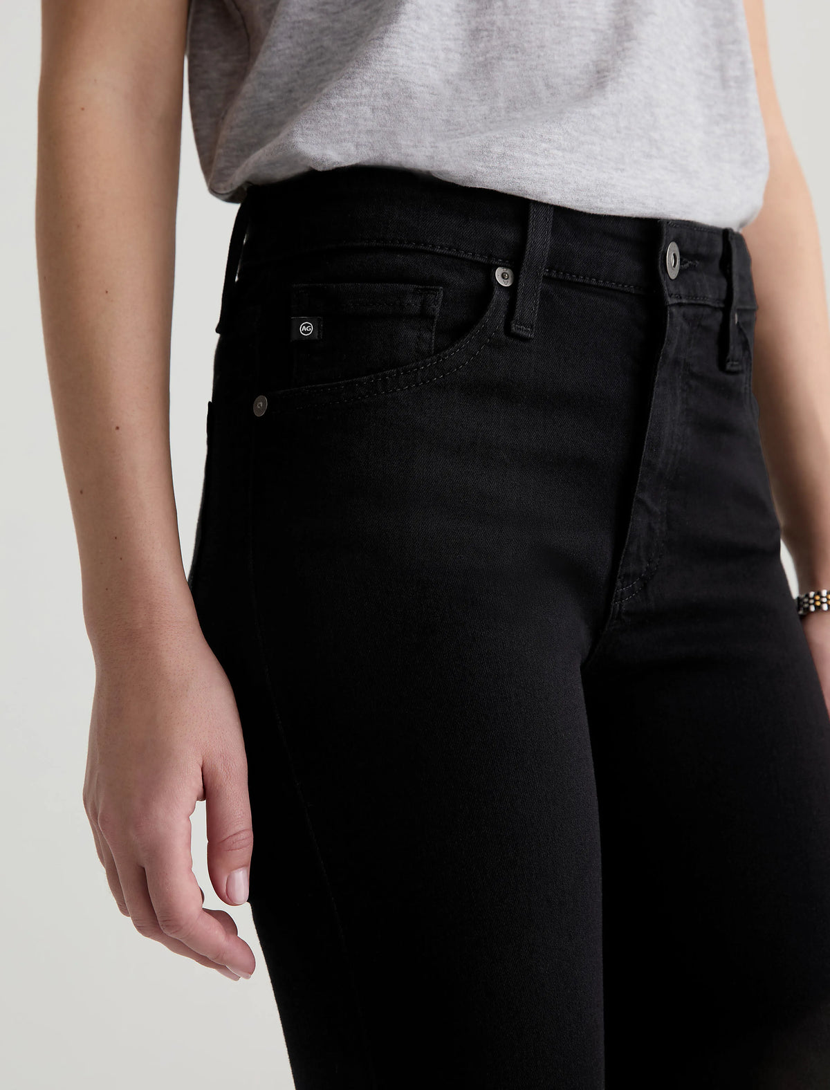 SUPER BLACK