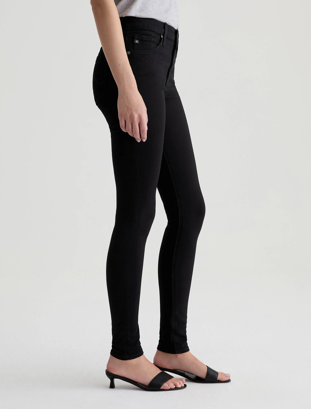 SUPER BLACK