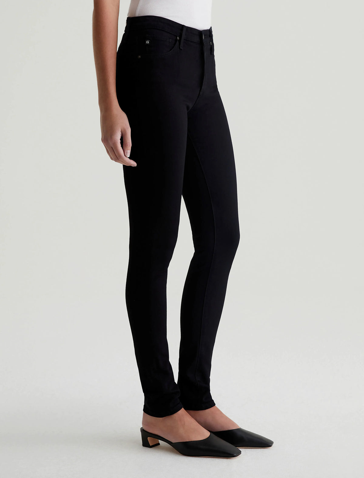 SUPER BLACK